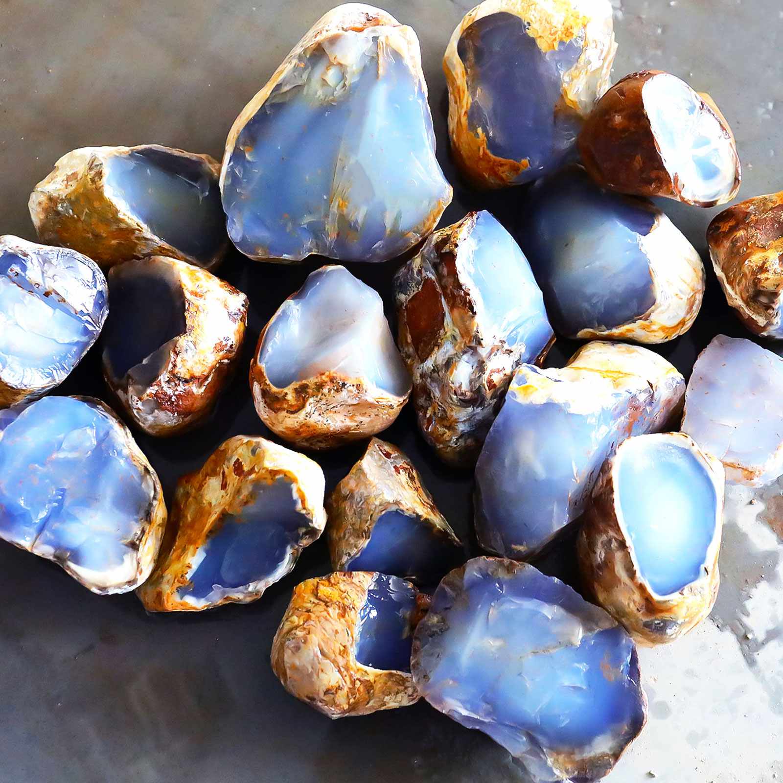 Low Cost Blue Chalcedony Wholesale